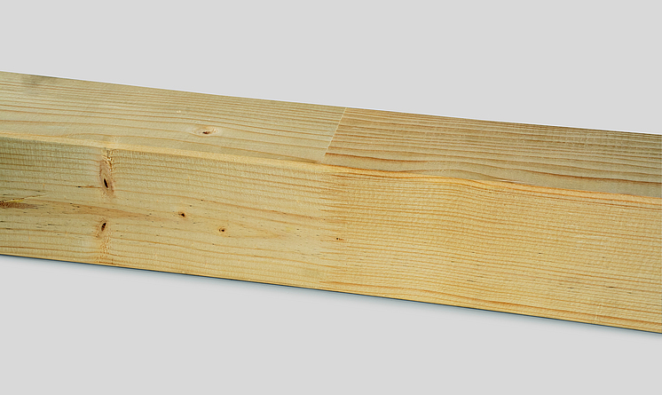 Detailbild eines keilgezinkten Konstruktionsholzes