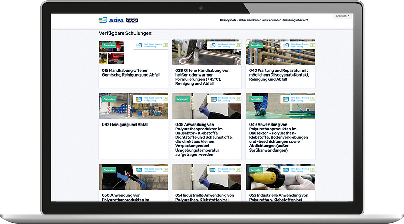 Screenshot des Schulungsangebotes der Isopa-Website im Bereich Klebstoffe und Dichtungsmittel, einkopiert auf einen Bildschirm.