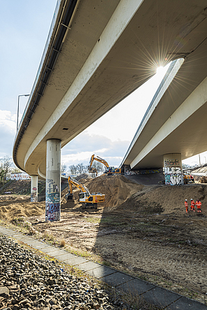 Abriss der Ringbahnbrücke in Berlin