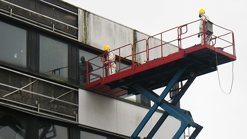 Arbeitsbühne zur Fassadensanierung