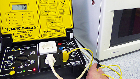 Prüfen von elektrischen Betriebsmitteln