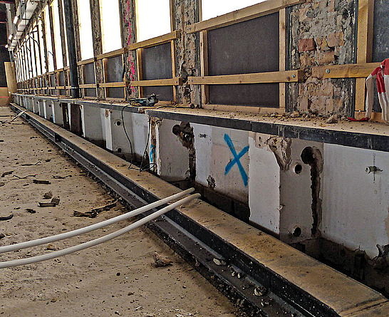 Vorbereitung der Bauarbeiten für die energetische Sanierung der Innenräume.