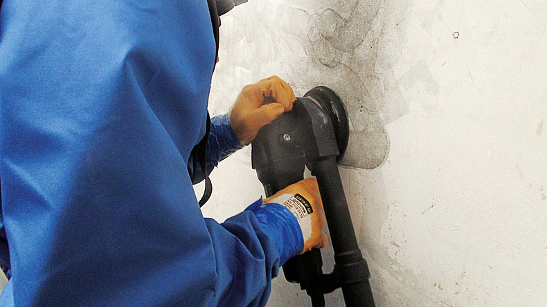Abfräsen asbesthaltiger Spachtelmasse von Beton mit abgesaugtem System und messtechnischer Begleitung