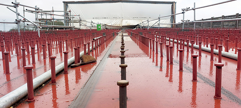 Baustelle der Rader Hochbrücke (A7)  über den Nord-Ostsee-Kanal.