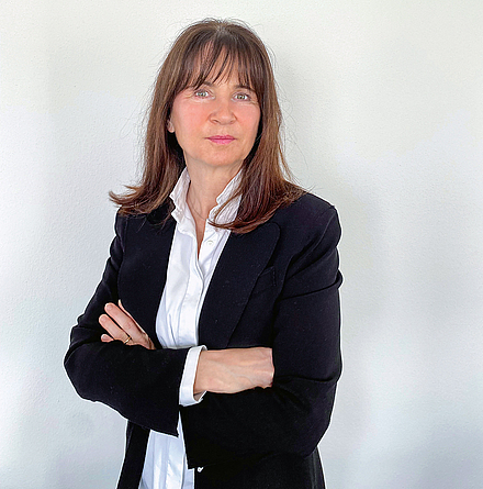 Ursula Spatz, Geschäftsführerin der E. K. L. Kabel- und Leitungsbau GmbH Portraitfoto Ursula Spatz, Geschäftsführerin der E.K.L. Kabel- und Leitungsbau GmbH