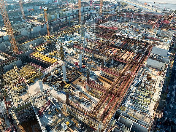 Gründungs- und Tiefbauarbeiten am Hauptgebäude des Terminals 3, Flughafen Frankfurt.