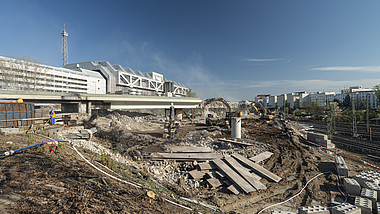 Abriss der Ringbahnbrücke in Berlin