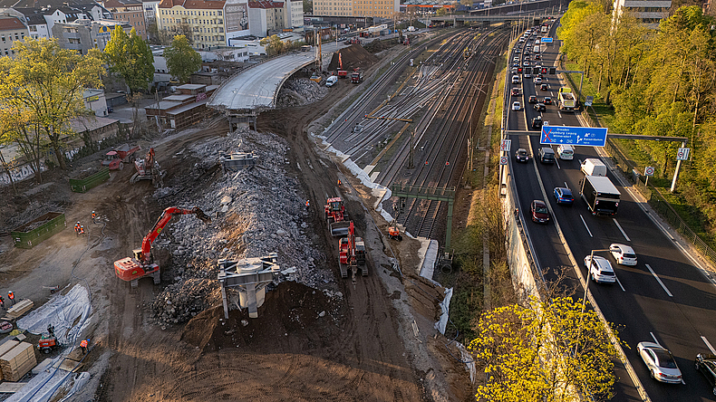 Abriss der Westendbrücke in Berlin (2025).