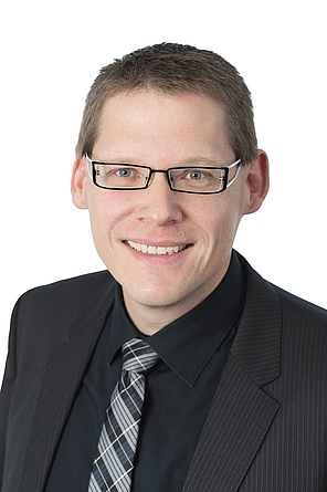 Dr. Jürgen Küenzlen, Mitautor der Publikation „(Dübel-)Versuche am Bauwerk in Mauerwerk“