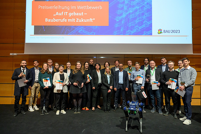 Gruppenfoto zur Preisverleihung "Auf IT gebaut" 2023