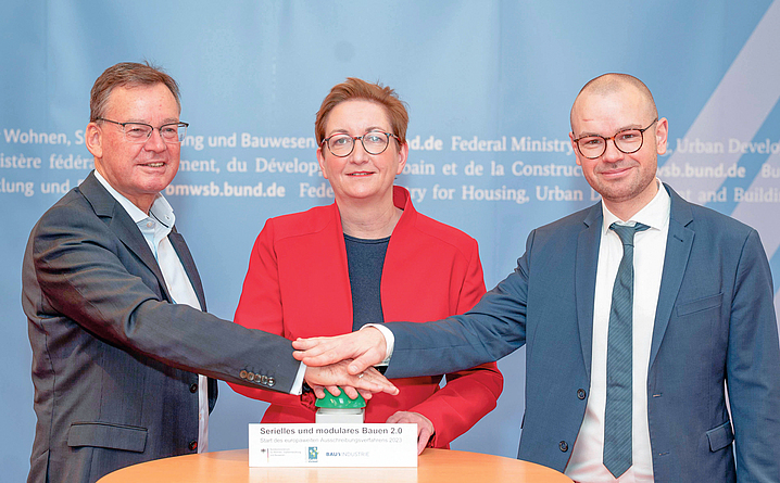 GdW-Chef Axel Gadaschko, Bundesbauministerin Klara Geywitz und HDB-Hauptgeschäftsführer Tim-Oliver Müller