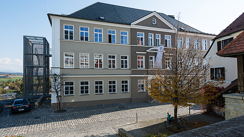 Das Gebäude „Alte Knabenschule“ wurde grundlegend modernisiert.