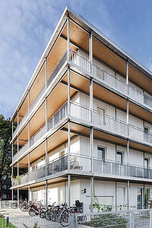 Kompakter Holzhybridbau überzeugt durch schnelles, flexibles und sicheres Aufbausystem sowie hohe Energieeffizienz