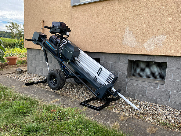 Akkubetriebene Horizontalbohranlage Drill-Vole, DMT Dekena-Maschinentechnik GmbH