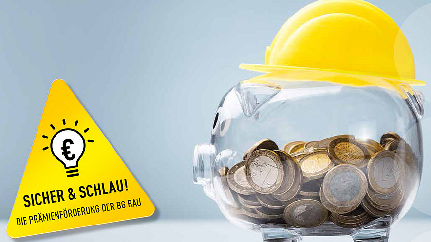 Vorschaubild für den Prämienkatalog 2022: Ein transparentes und mit Euro-Münzen gefülltes Sparschwein trägt einen gelben Helm.