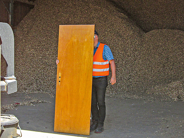 Test eines kamerabasierten Personenerkennungssystems an einer Baumaschine.